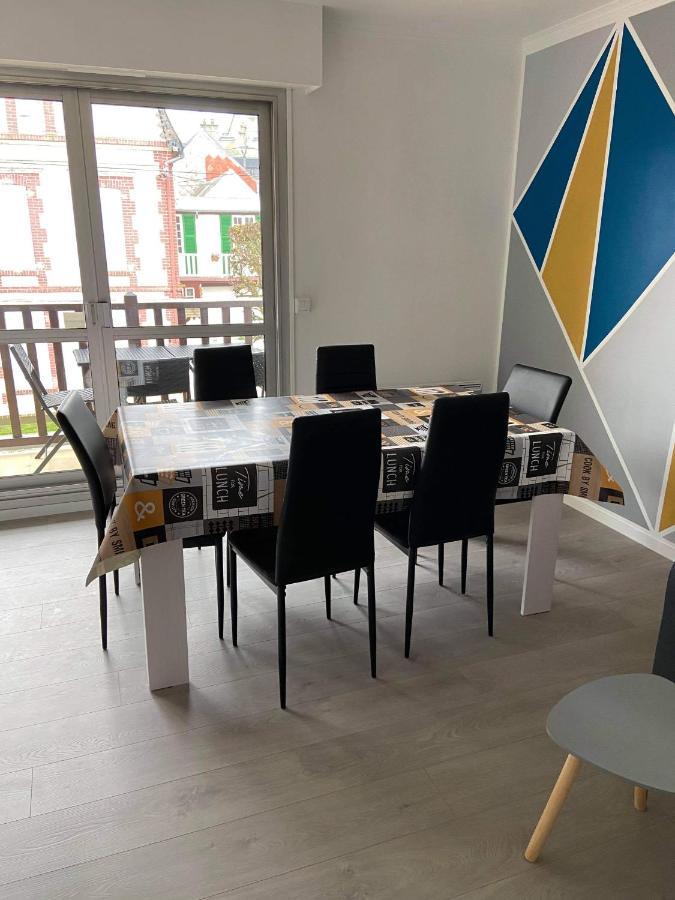 Cabourg Centre, Appartement Pour 4 Personnes A 100M De La Mer ภายนอก รูปภาพ